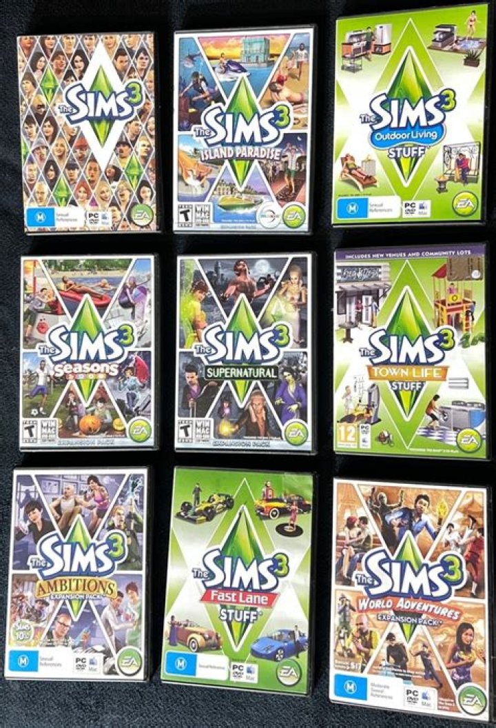 How do I play Sims 3 expansion packs?