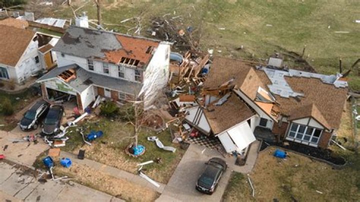 How do you cheat on storm the house?