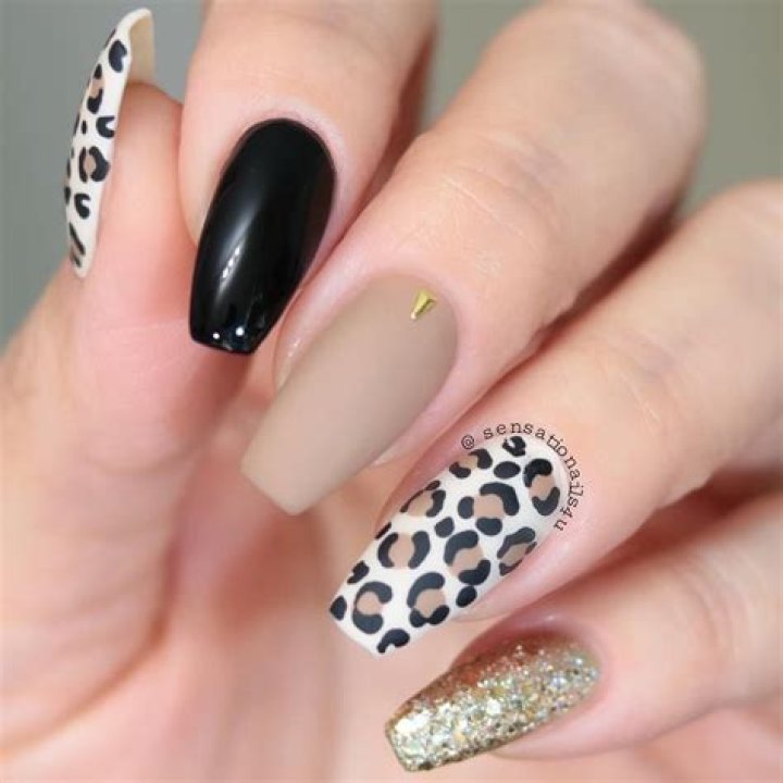 How do you do leopard print nail designs?