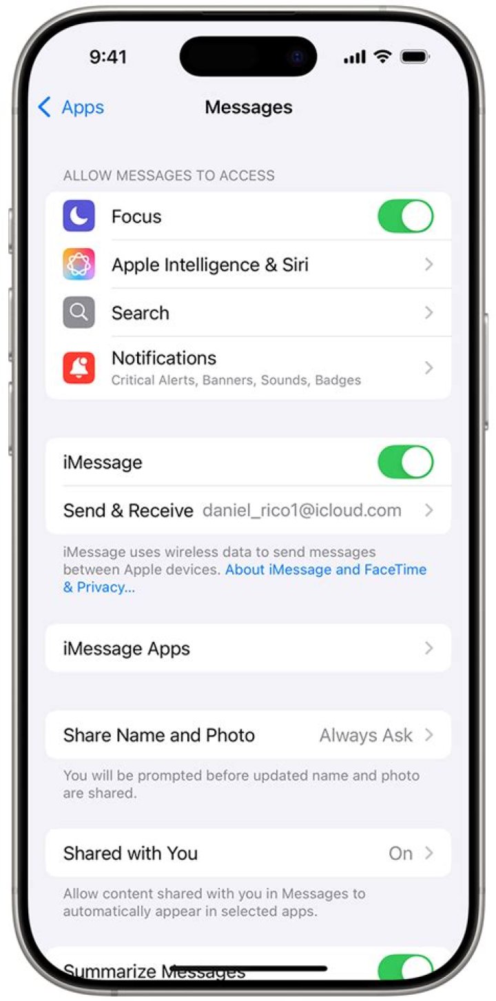 How do you do the faces on Imessage?