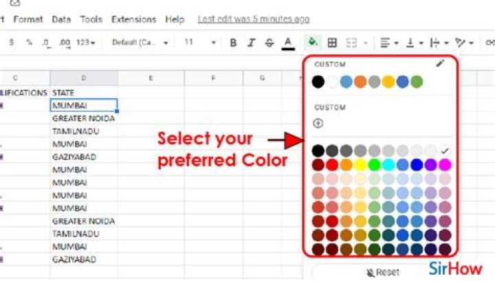 How do you fill a plot with color in MATLAB?
