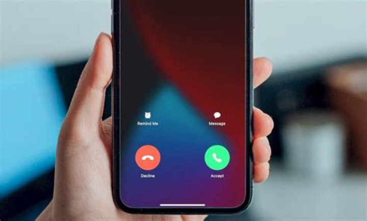 How do you get your phone to call you?