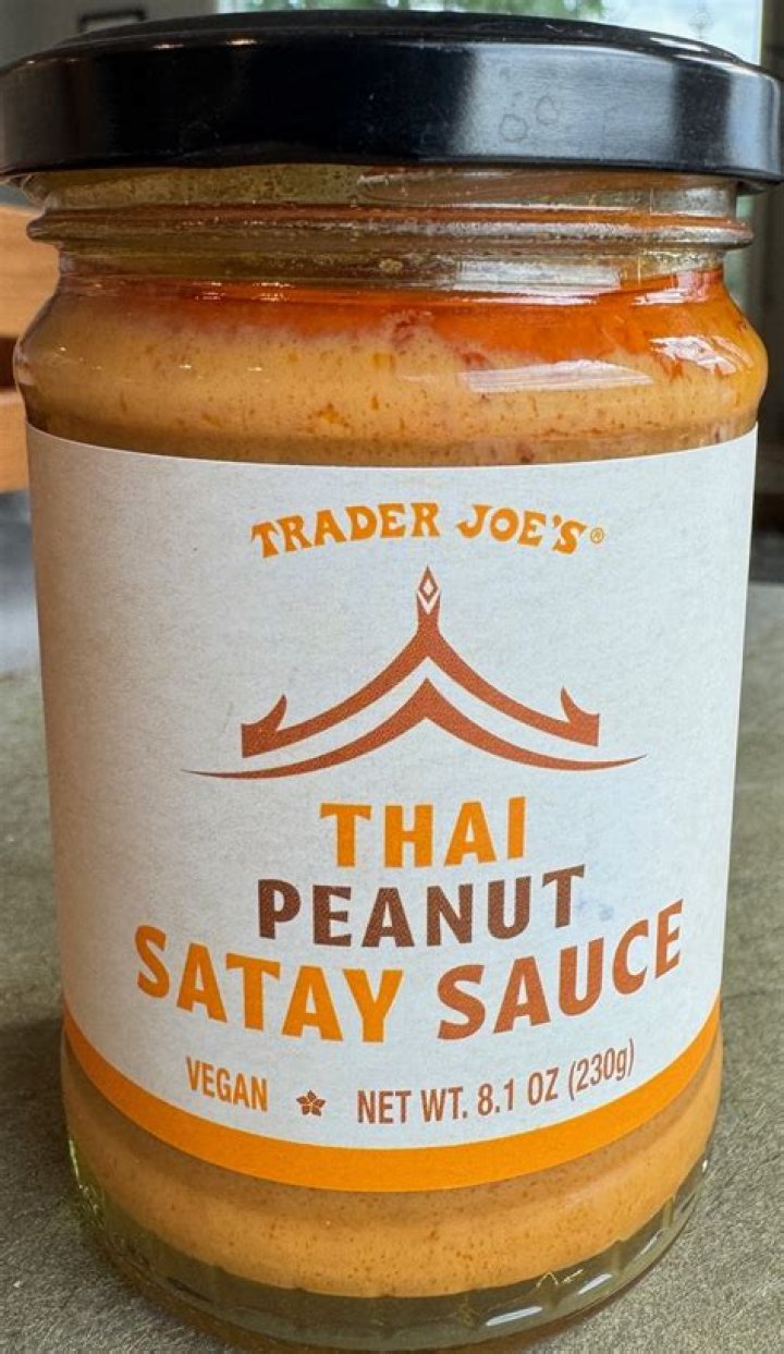 How do you keep peanut sauce from separating?
