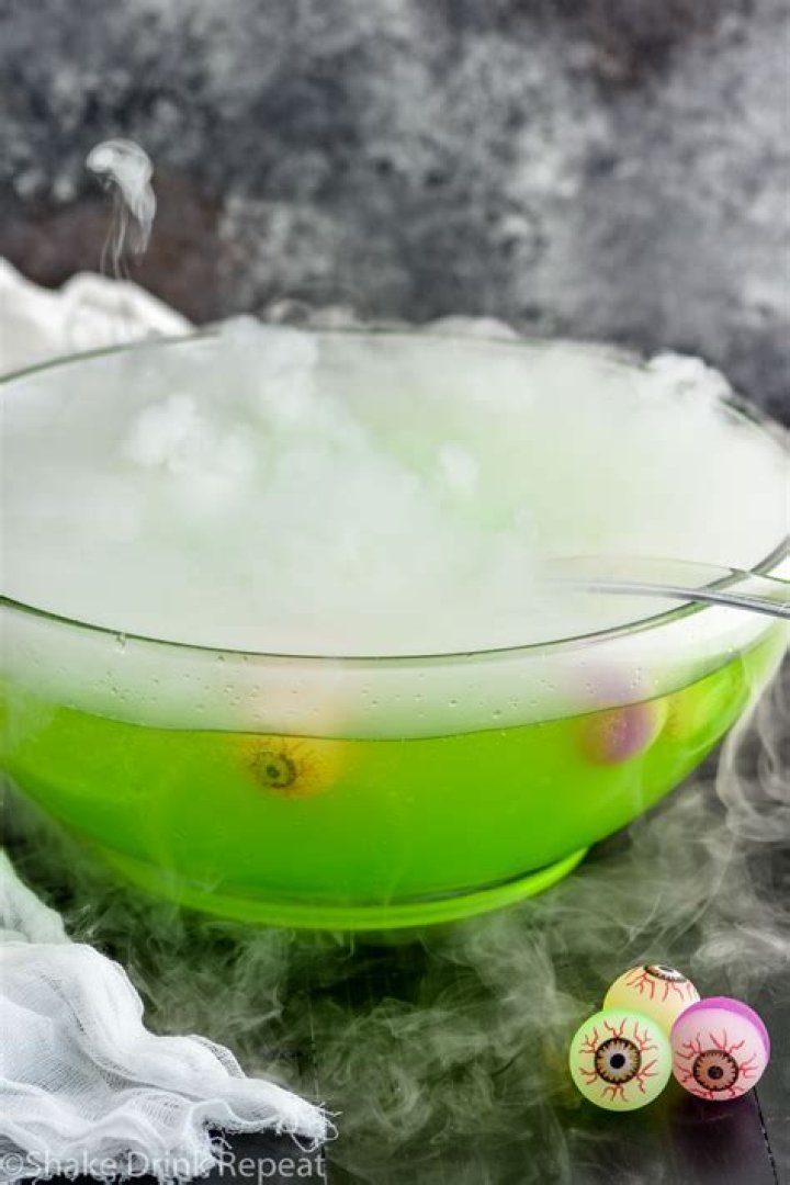 How do you make a dry ice punch for Halloween?