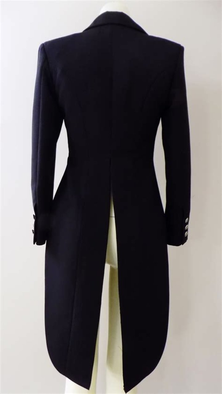 How do you make a tail coat?