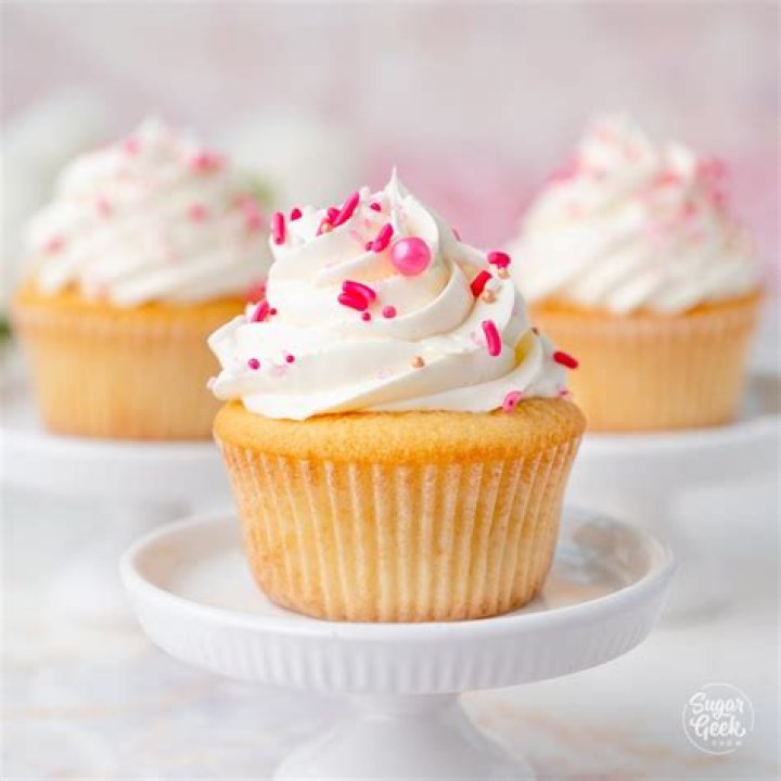 How do you make cupcakes rise?