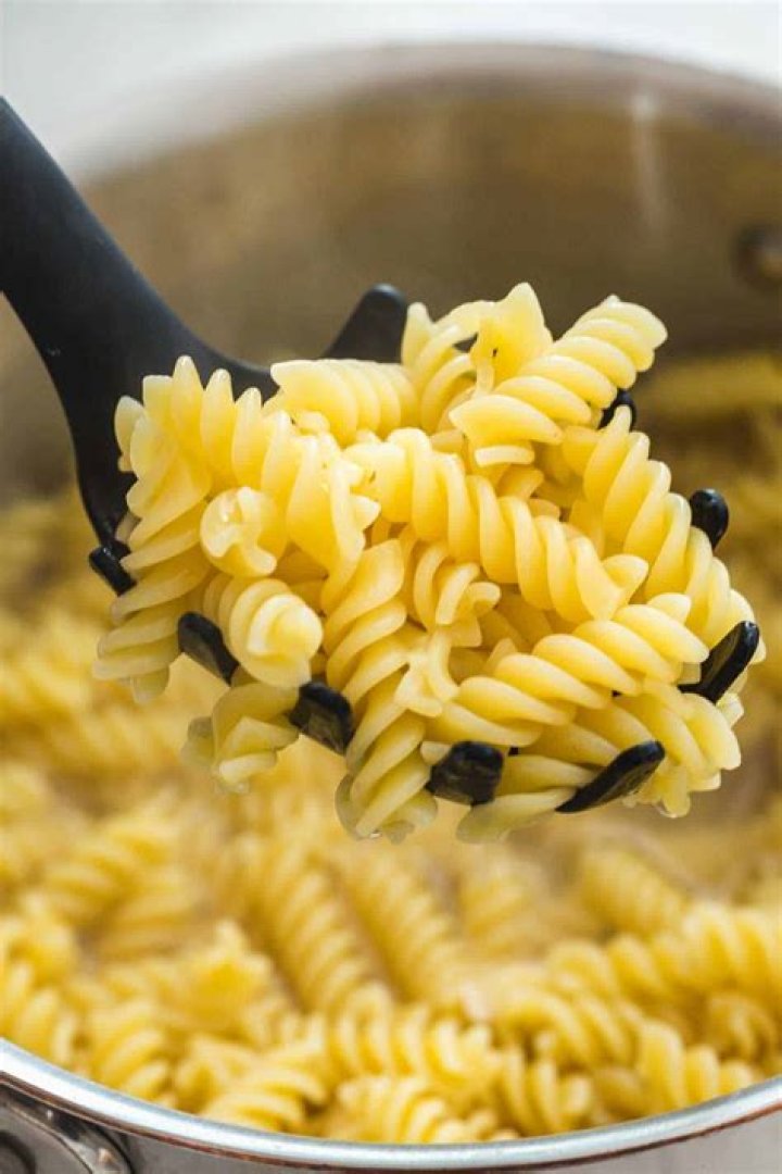 How do you make pasta stay creamy?