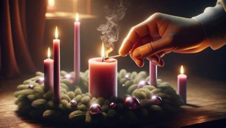 How do you reignite a candle?