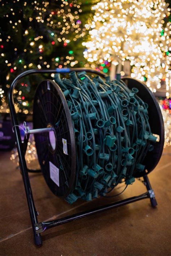 How do you store Christmas lights so they work next year?