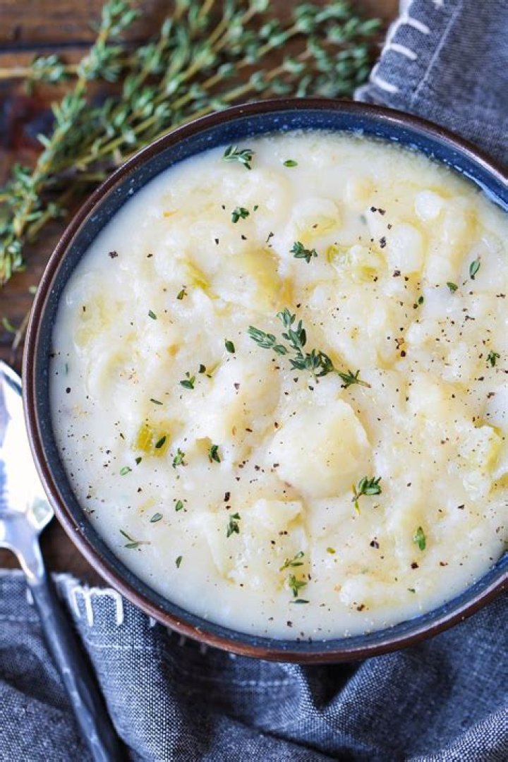 How do you thicken milk for potato soup?