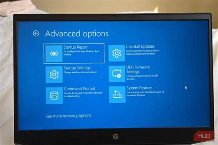 How do you troubleshoot an extended display issue?