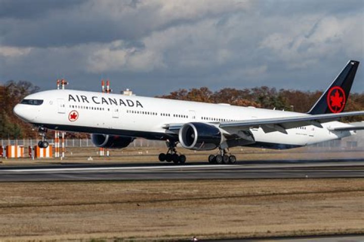 How does Air Canada altitude work?
