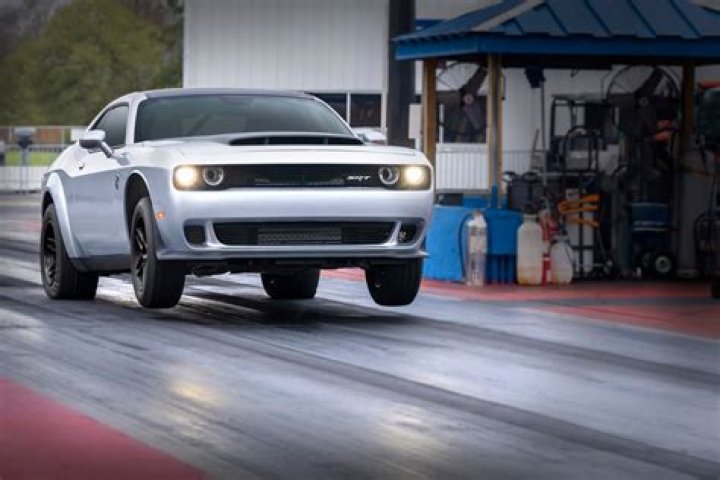 How fast is a 2012 Dodge Challenger RT?