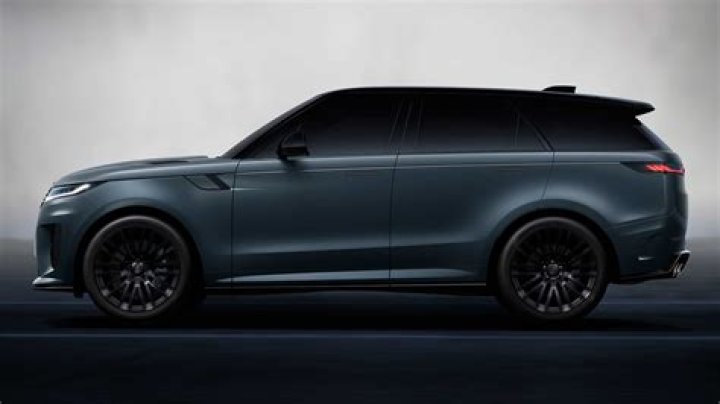 How fast is a Range Rover Sport SVR?