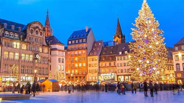 How is Christmas celebrated in France?