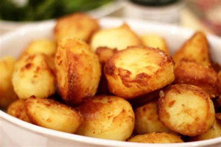 How long can you keep parboiled potatoes before roasting?