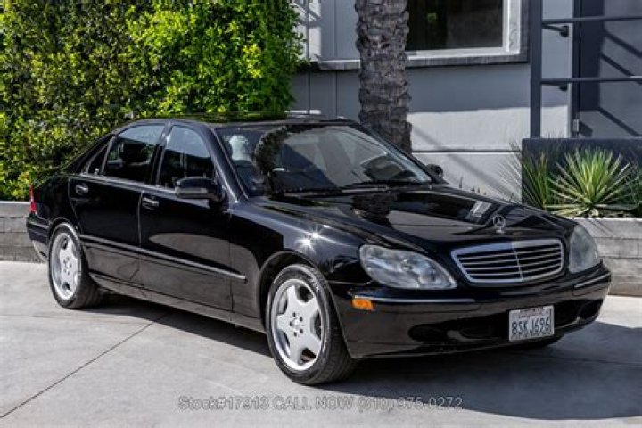 How long is 2002 Mercedes-Benz s430?