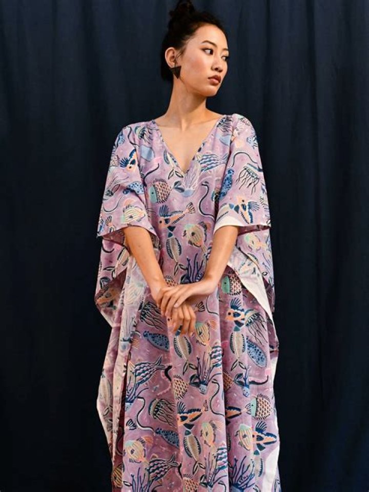 How long is a kaftan?