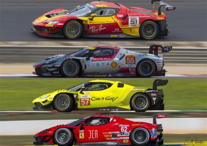 How many cars are in dirt?