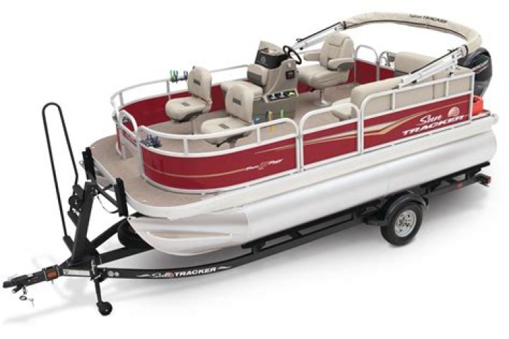 How many does a 20 foot pontoon seat?