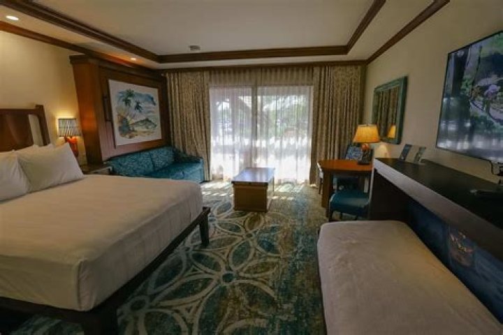 How many DVC rooms does Polynesian have?