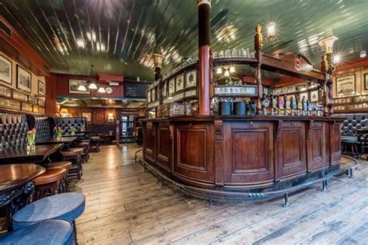 How many Harvester pubs are there in the UK?