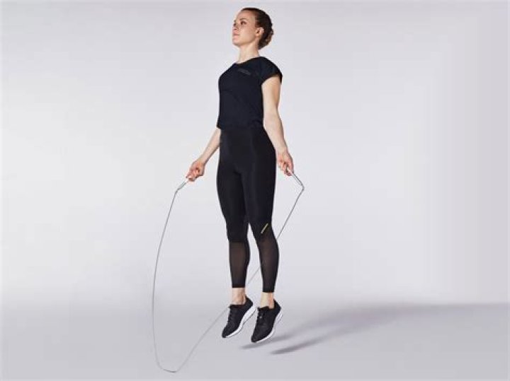 How many jump rope jumps is a good workout?