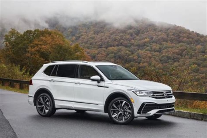 How many miles can a 2012 Volkswagen Tiguan last?