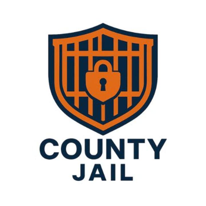 How many people are at Cass County jail?