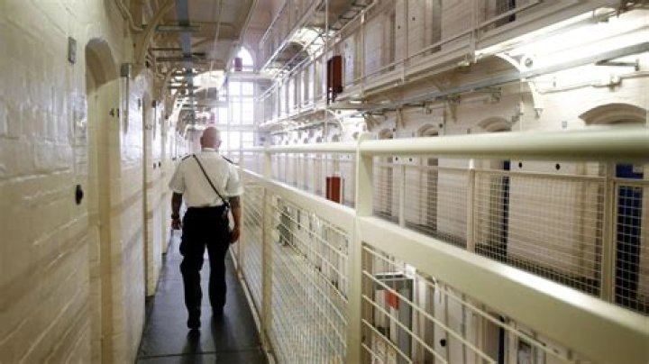 How many prisoners are in Malaysia?