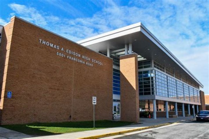 How many students attend Thomas Edison High School?