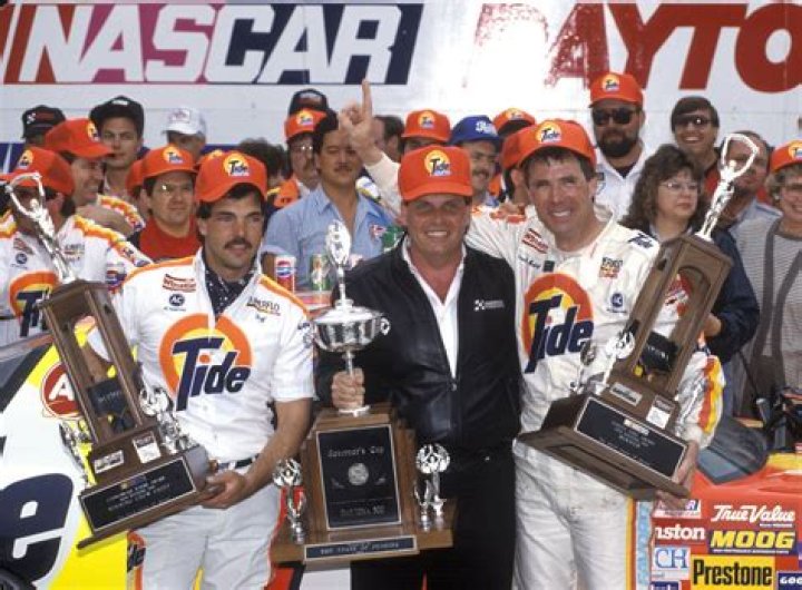 How many times did Darrell Waltrip won the Daytona 500?