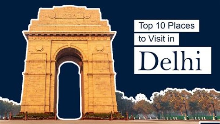 How many tourist places are there in Delhi?