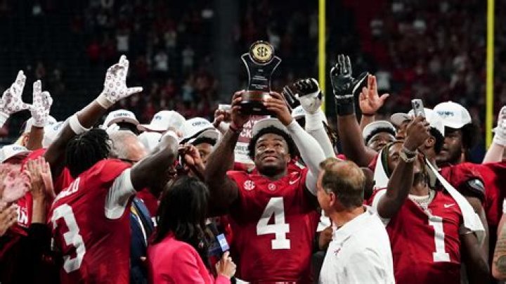 How many years in a row has Alabama beat Tennessee?