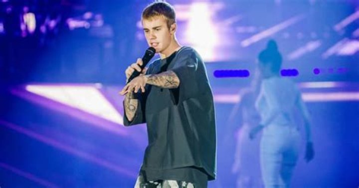 How much did Justin Bieber charge for a concert in Mumbai?