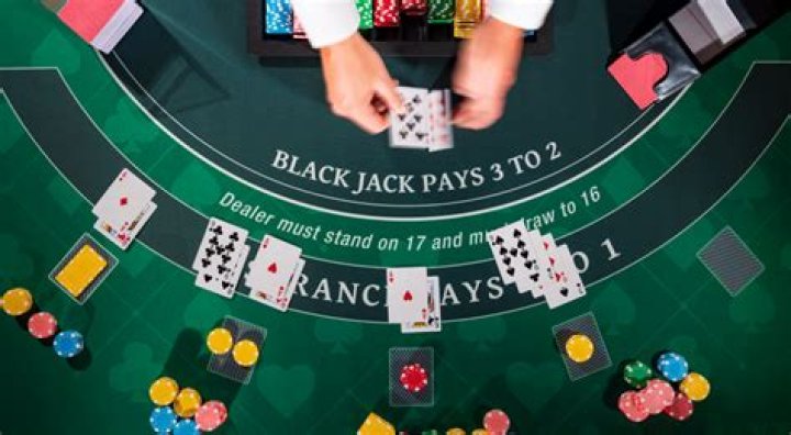 How much do blackjack dealers make in Vegas?
