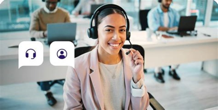 How much do call center agents make in the Philippines?