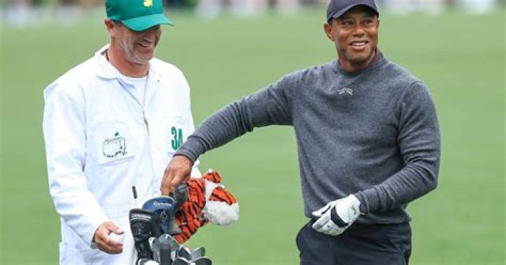 How much do golf caddies get paid?