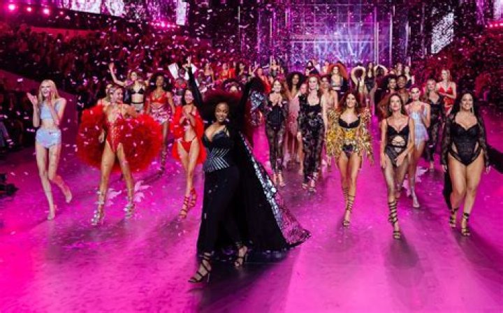 How much do models get paid for the Victoria Secret Fashion Show?