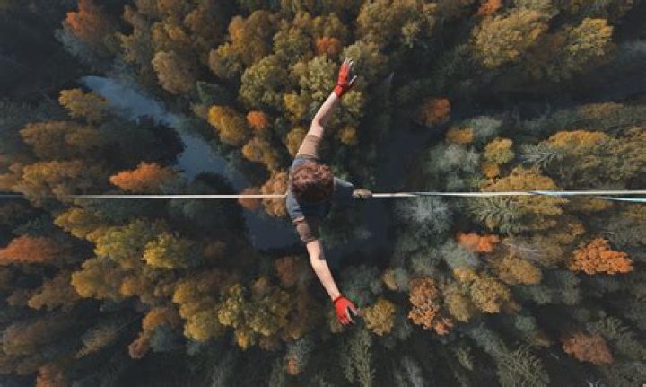 How much do tightrope walkers make?