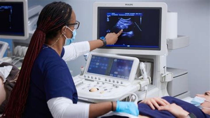How much does a cardiovascular specialist make?