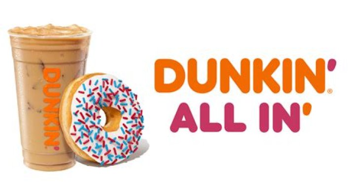 How much does a crew member at Dunkin Donuts make?