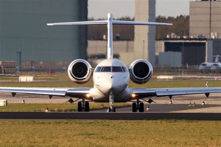 How much does a Global Express XRS cost?