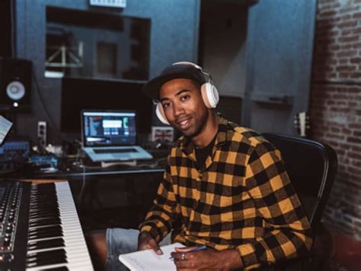 How much does a music composer make per song?