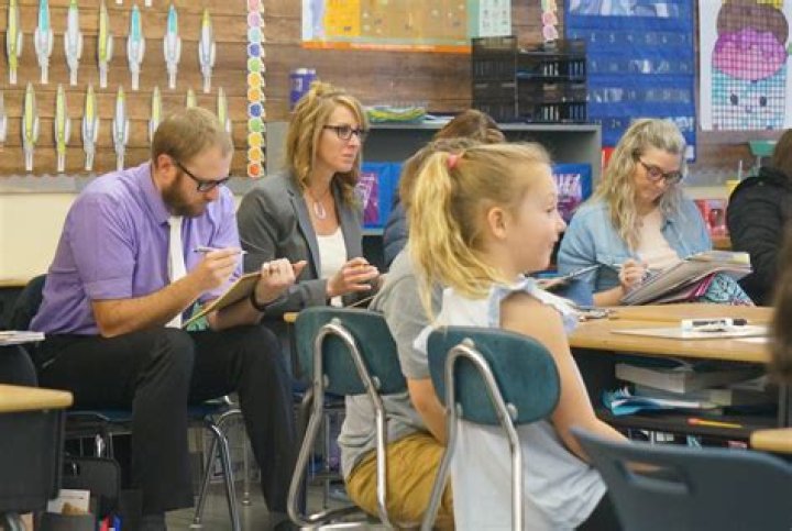 How much does a teacher make in Lake Washington School District?