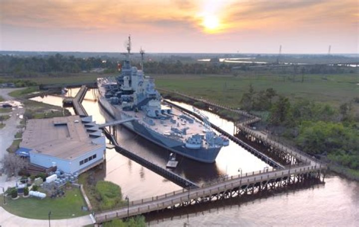 How much does it cost to go to the battleship in Wilmington North Carolina?