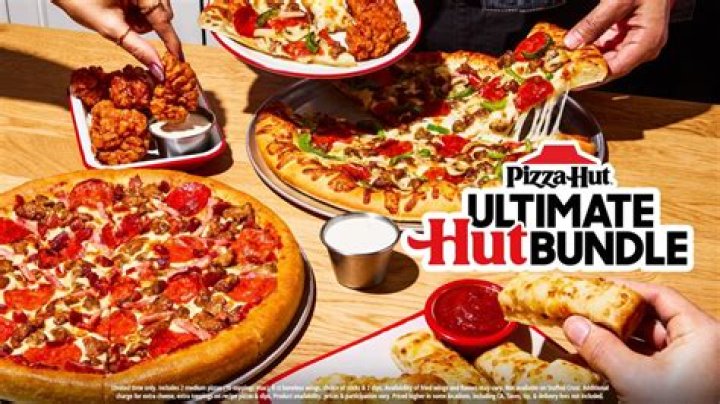 How much does Pizza Hut pay 2021 team?