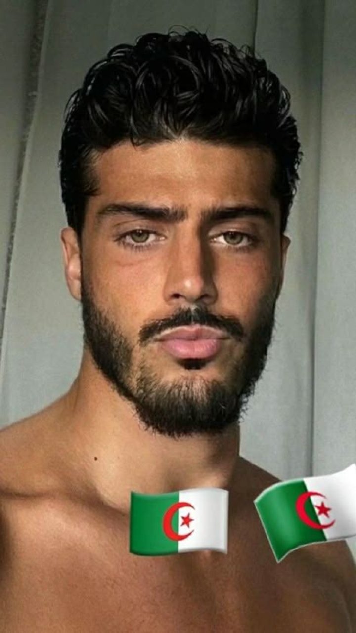 How much does the average Algerian make?