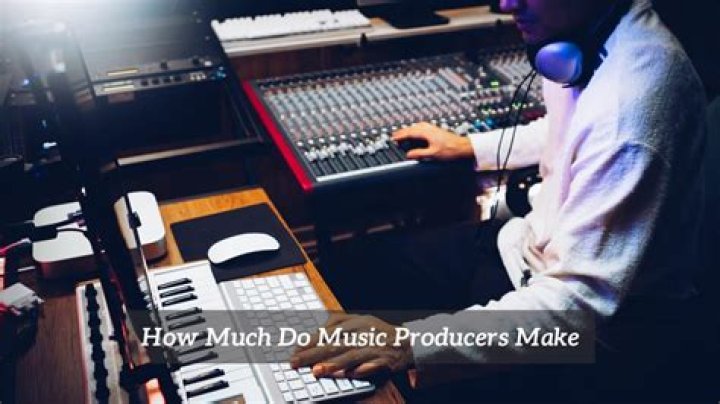How much money does a radio producer make?