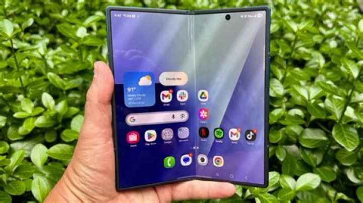 How old is the Samsung Ace 4?